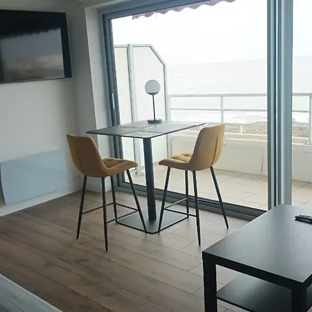 Neuf Avec Terrasse Sur Et Garage A - Fr-1-494-207 * ロワイヤン