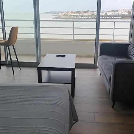 Neuf Avec Terrasse Sur Et Garage A - Fr-1-494-207 * ロワイヤン