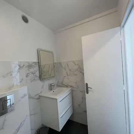 Apartment Neuf Avec Terrasse Sur Et Garage A - Fr-1-494-207 Royan