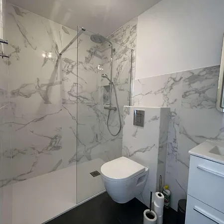 Apartment Neuf Avec Terrasse Sur Et Garage A - Fr-1-494-207 Royan